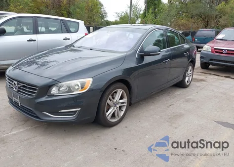 2015 Volvo S60 T5 Premier z USA, uszkodzony, nr VIN YV1612TBXF1309990